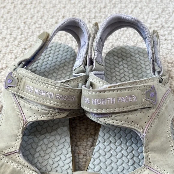 THE NORTH FACE Shoes Girl's Velcro Gray and Purple Sandals Size 3 - Picture 3 of 9